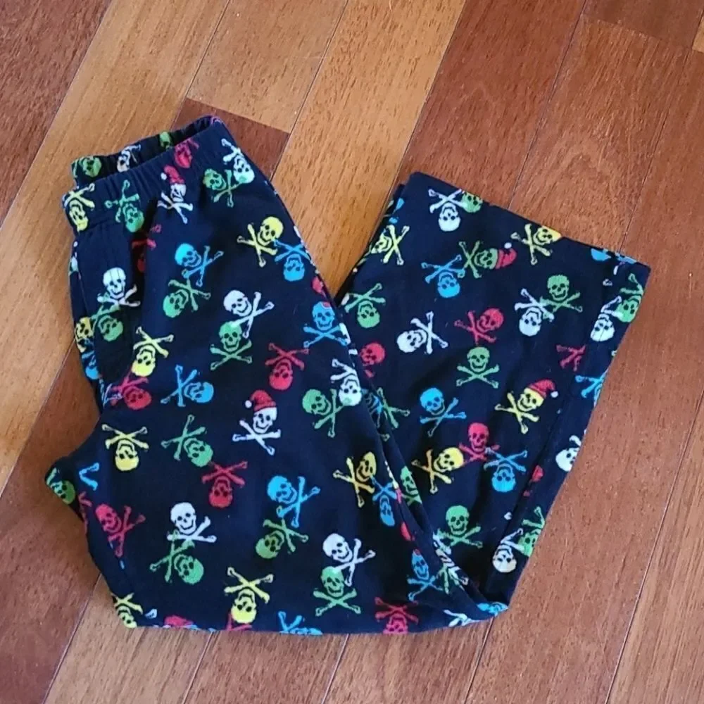 Old navy boys multi colored skull pajama pants size 8‎